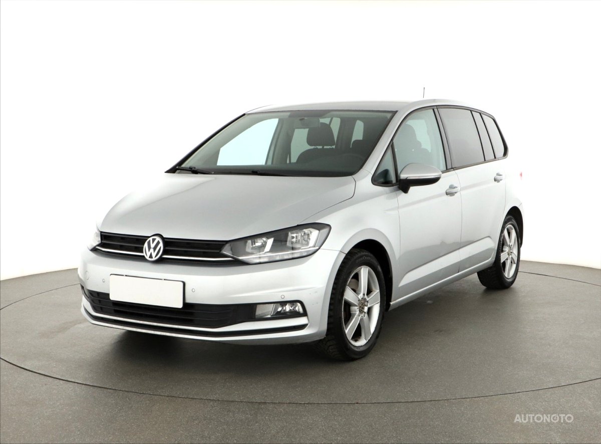 Volkswagen Touran, 2017 - pohled č. 3