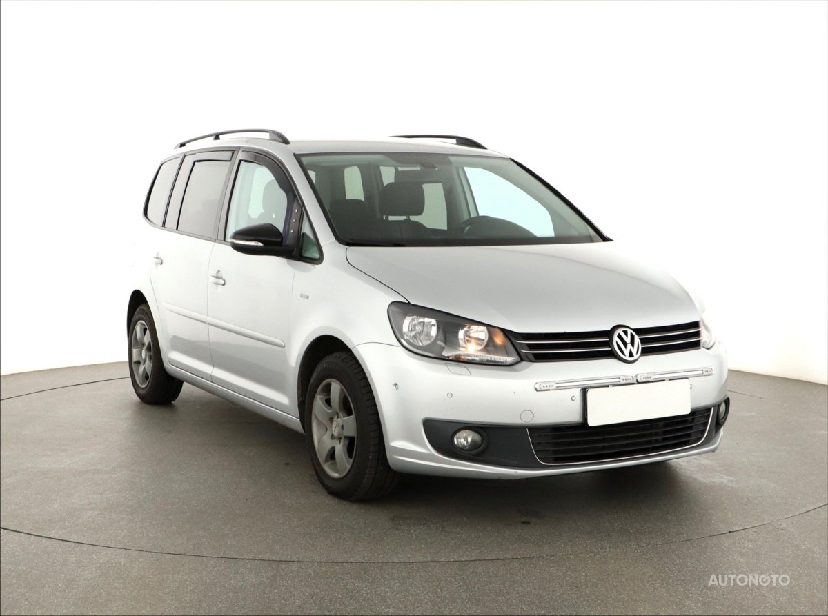 Volkswagen Touran, 2012 - pohled č. 1