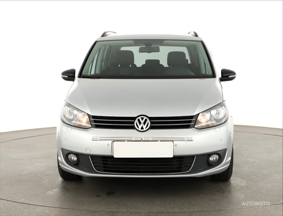 Volkswagen Touran, 2012 - pohled č. 2