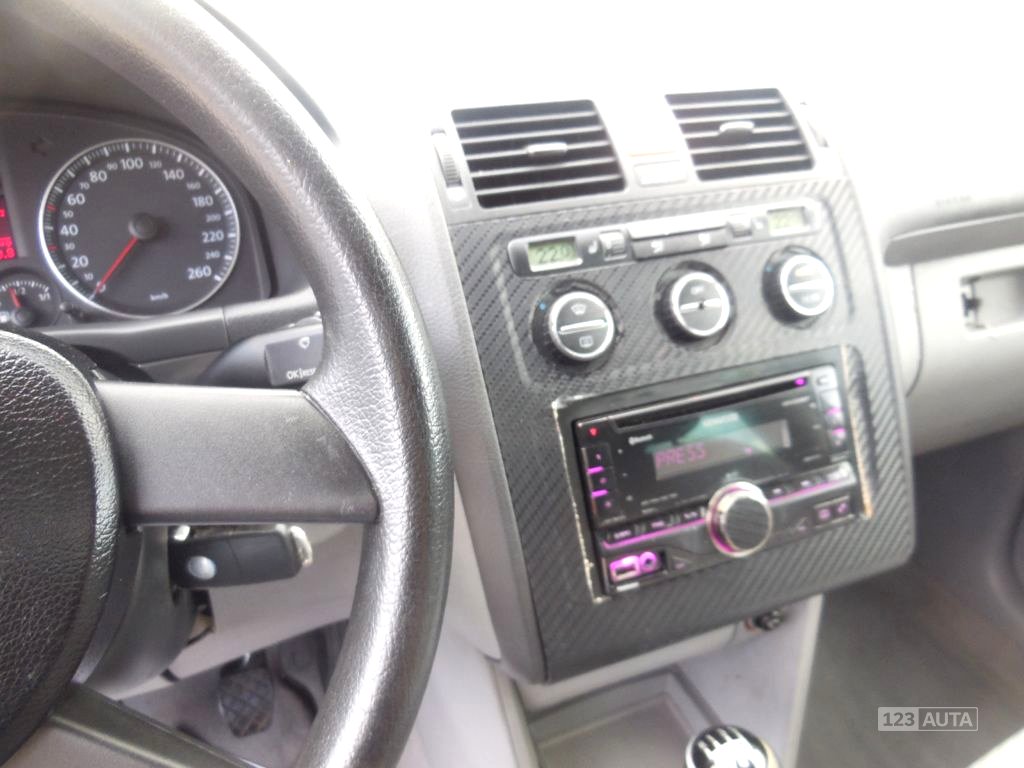 Volkswagen Touran, 2003 - pohled č. 10