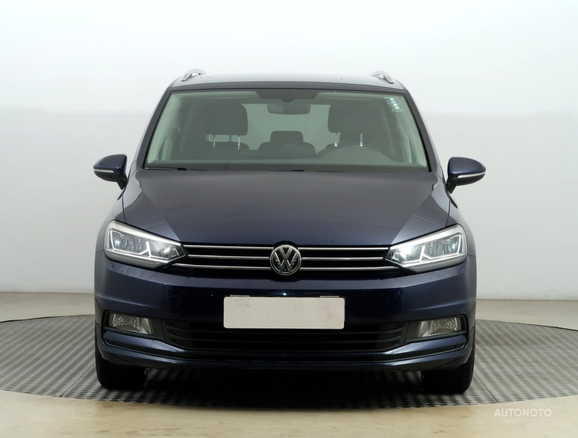 Volkswagen Touran, 2016 - pohled č. 2