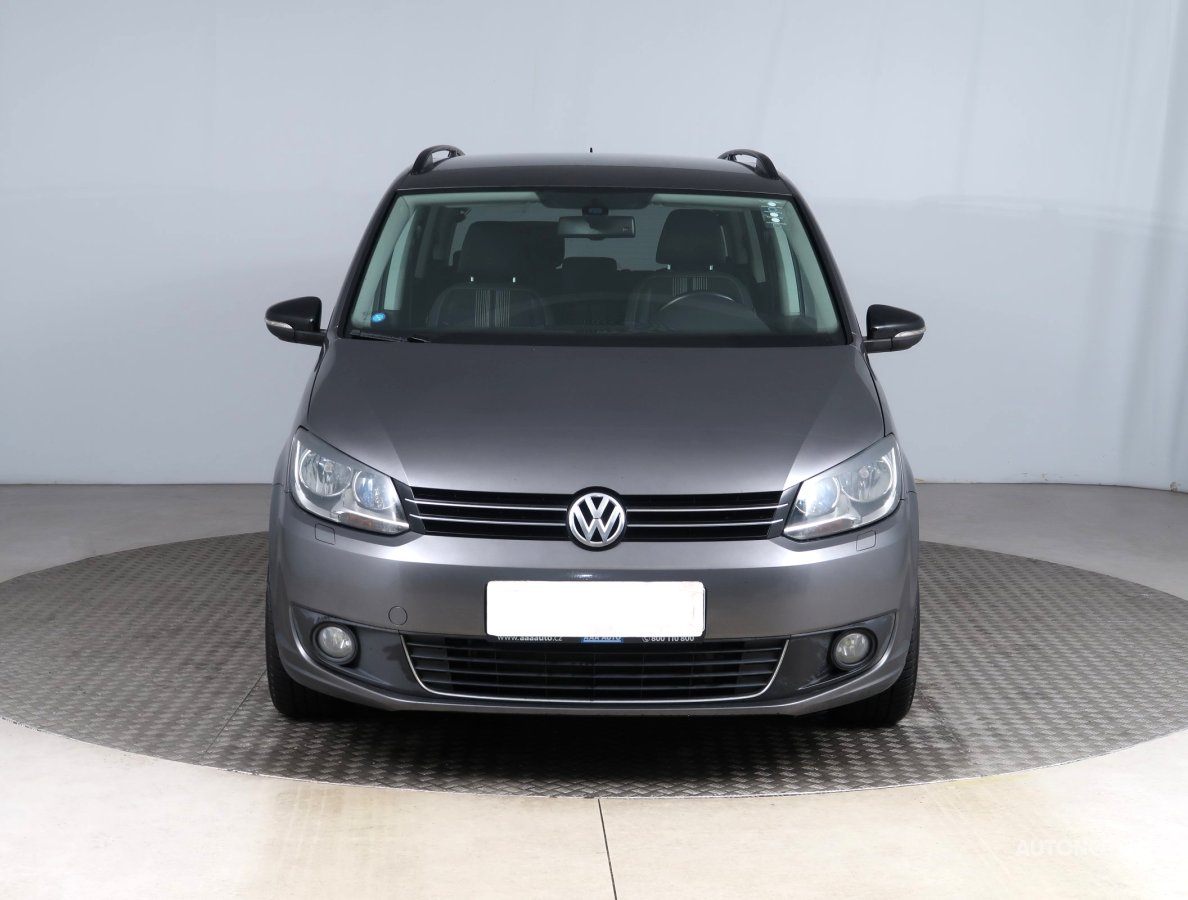 Volkswagen Touran, 2012 - pohled č. 2