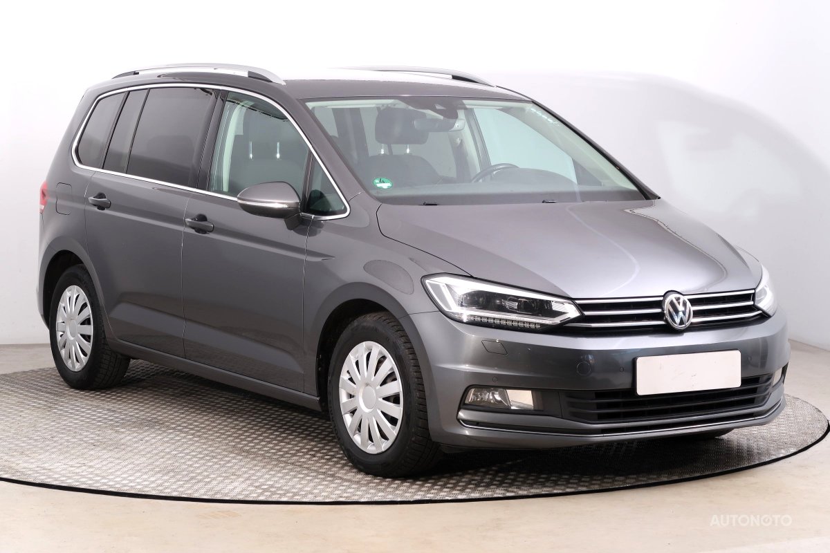 Volkswagen Touran, 2017 - celkový pohled
