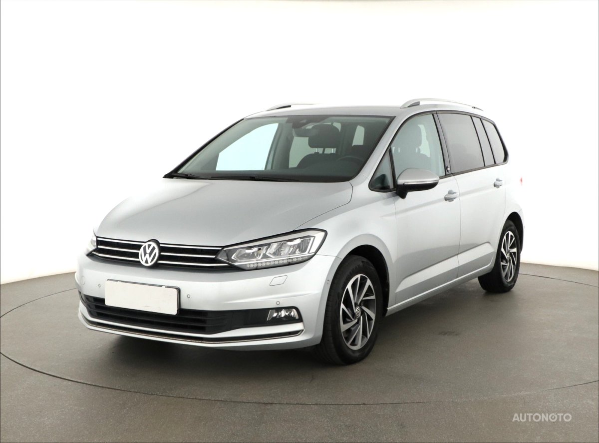 Volkswagen Touran, 2017 - pohled č. 3