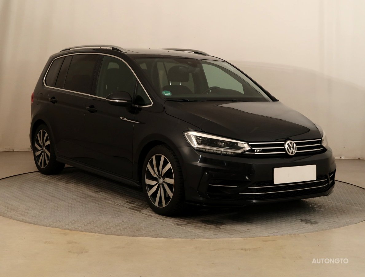 Volkswagen Touran, 2017 - celkový pohled