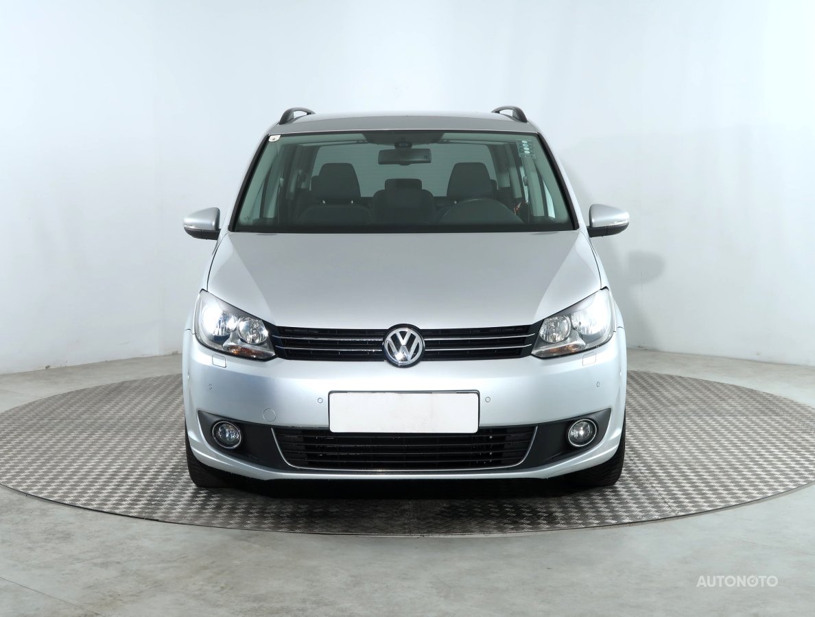 Volkswagen Touran, 2012 - pohled č. 2