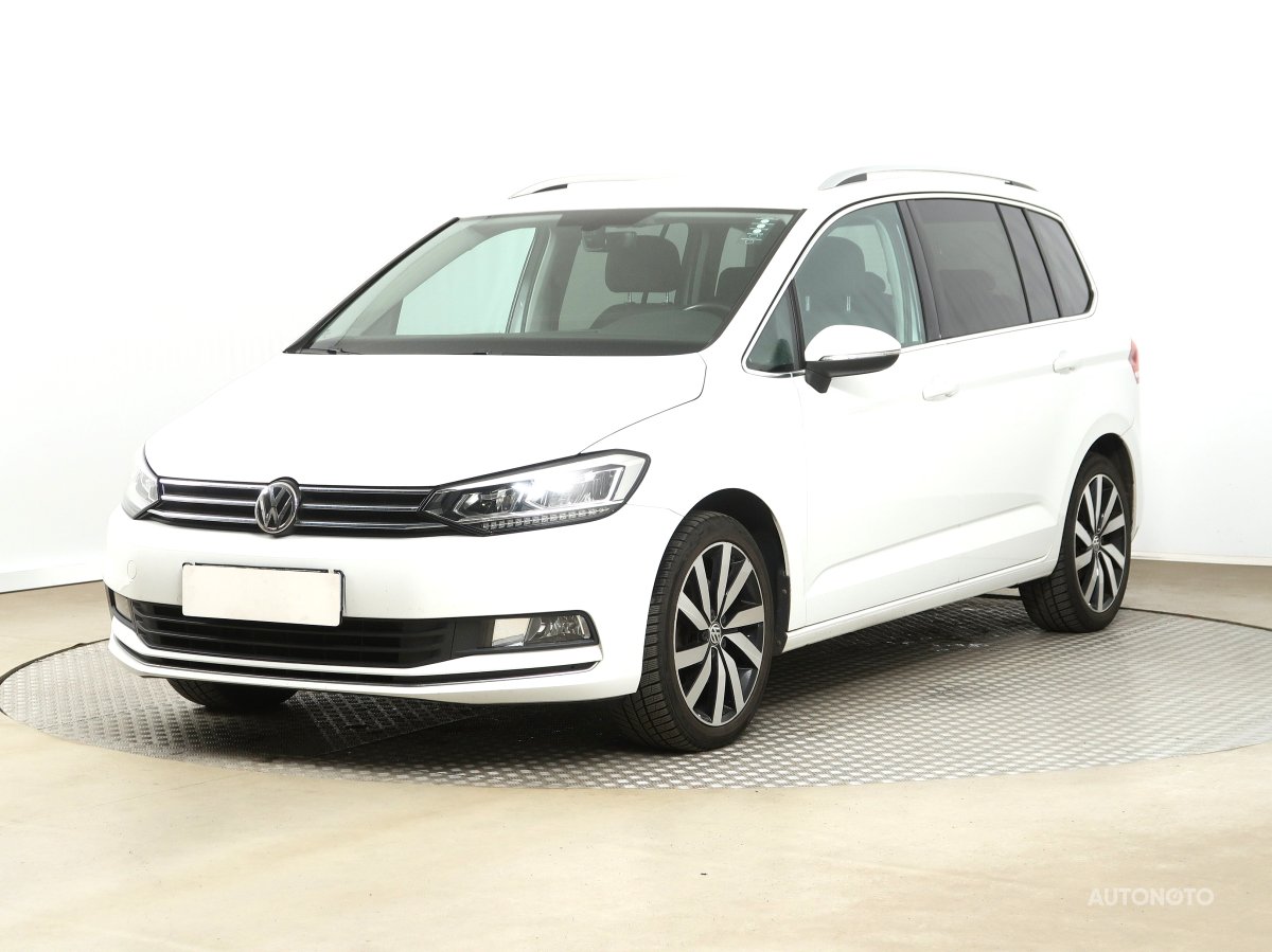 Volkswagen Touran, 2015 - pohled č. 3