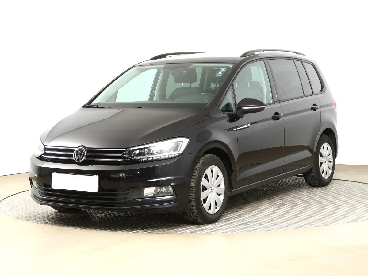 Volkswagen Touran, 2017 - pohled č. 3