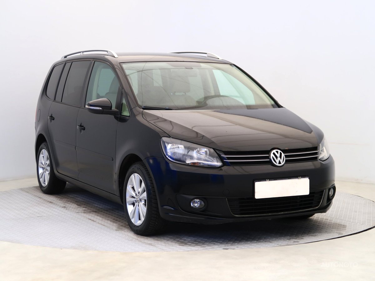 Volkswagen Touran, 2011 - celkový pohled