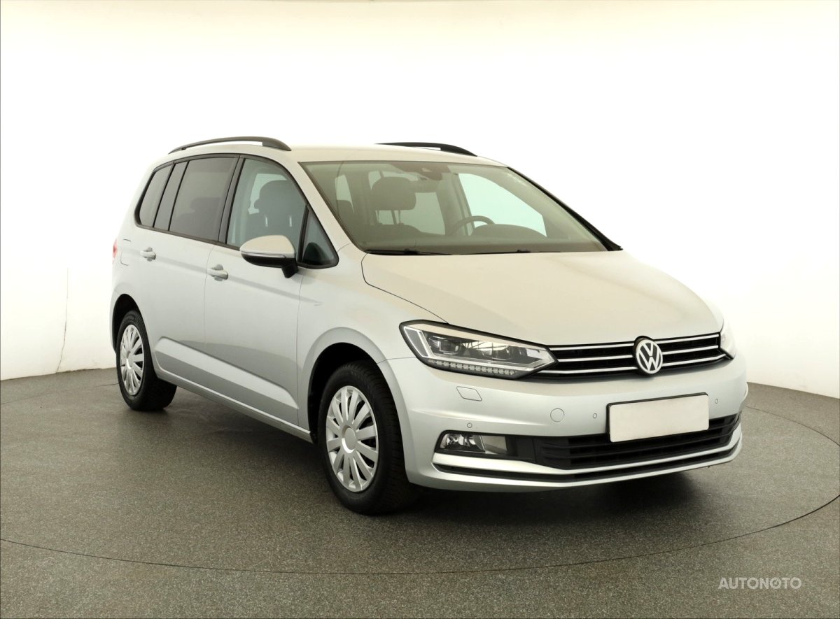 Volkswagen Touran, 2016 - pohled č. 1