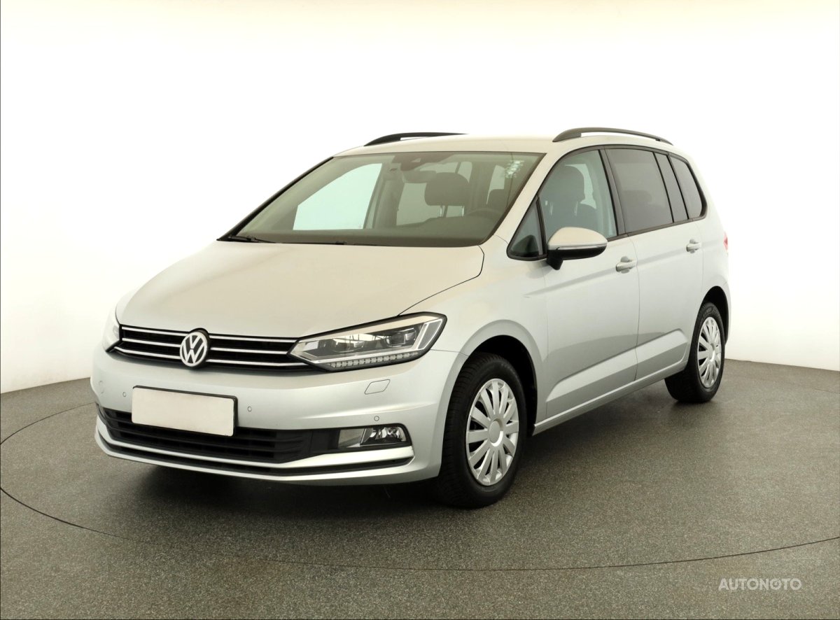 Volkswagen Touran, 2016 - pohled č. 3