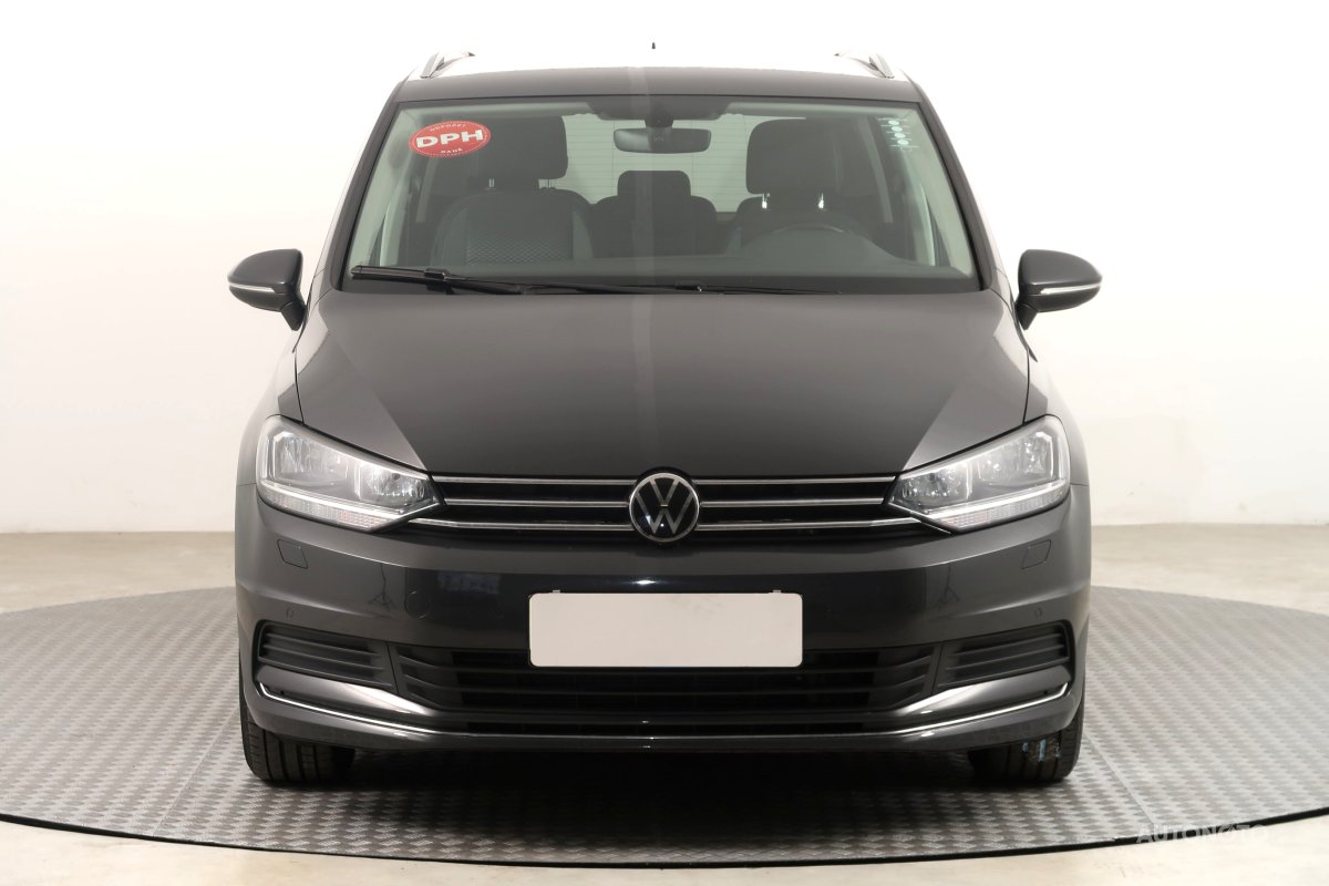 Volkswagen Touran, 2021 - pohled č. 2