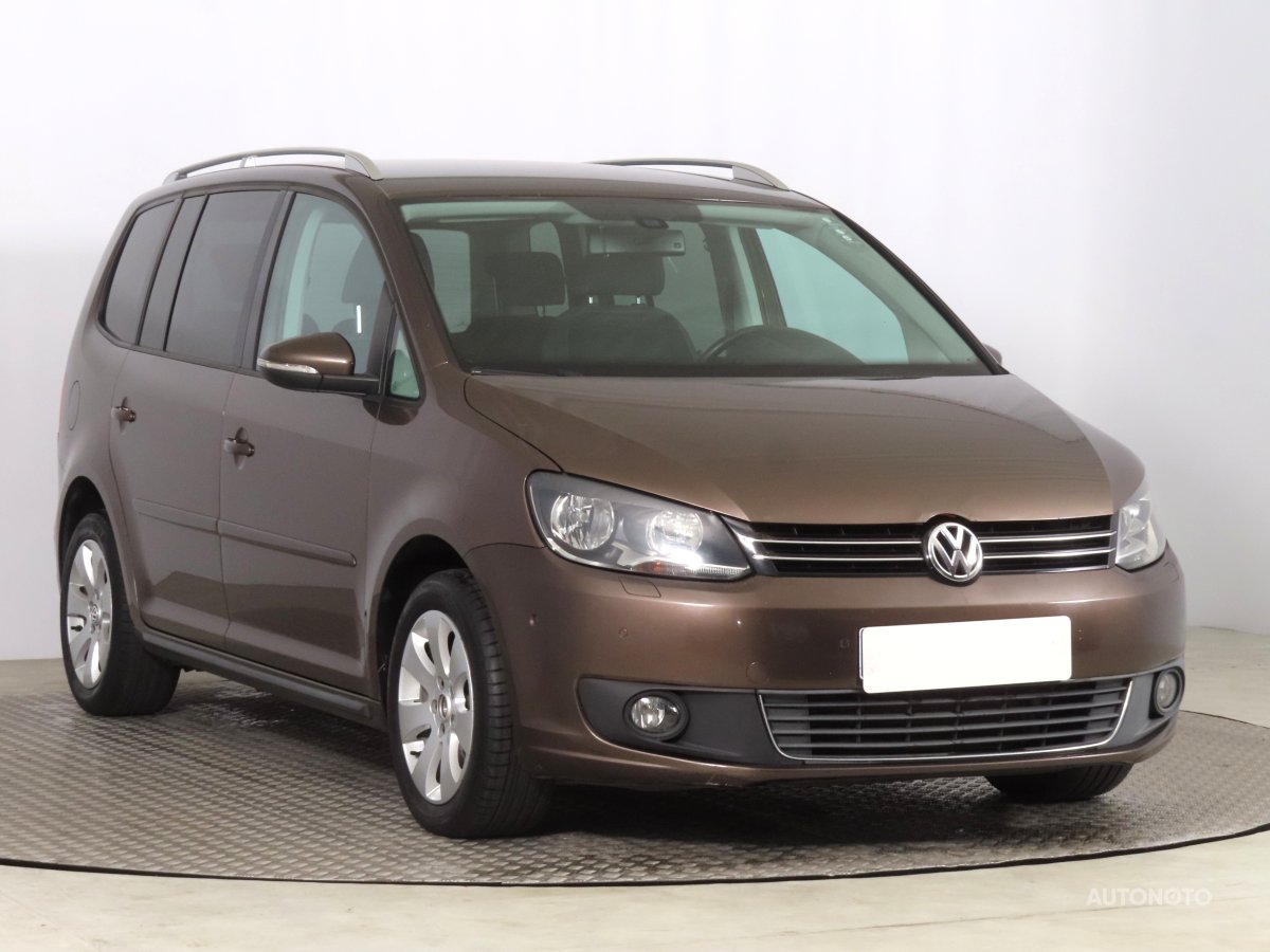 Volkswagen Touran, 2012 - pohled č. 1