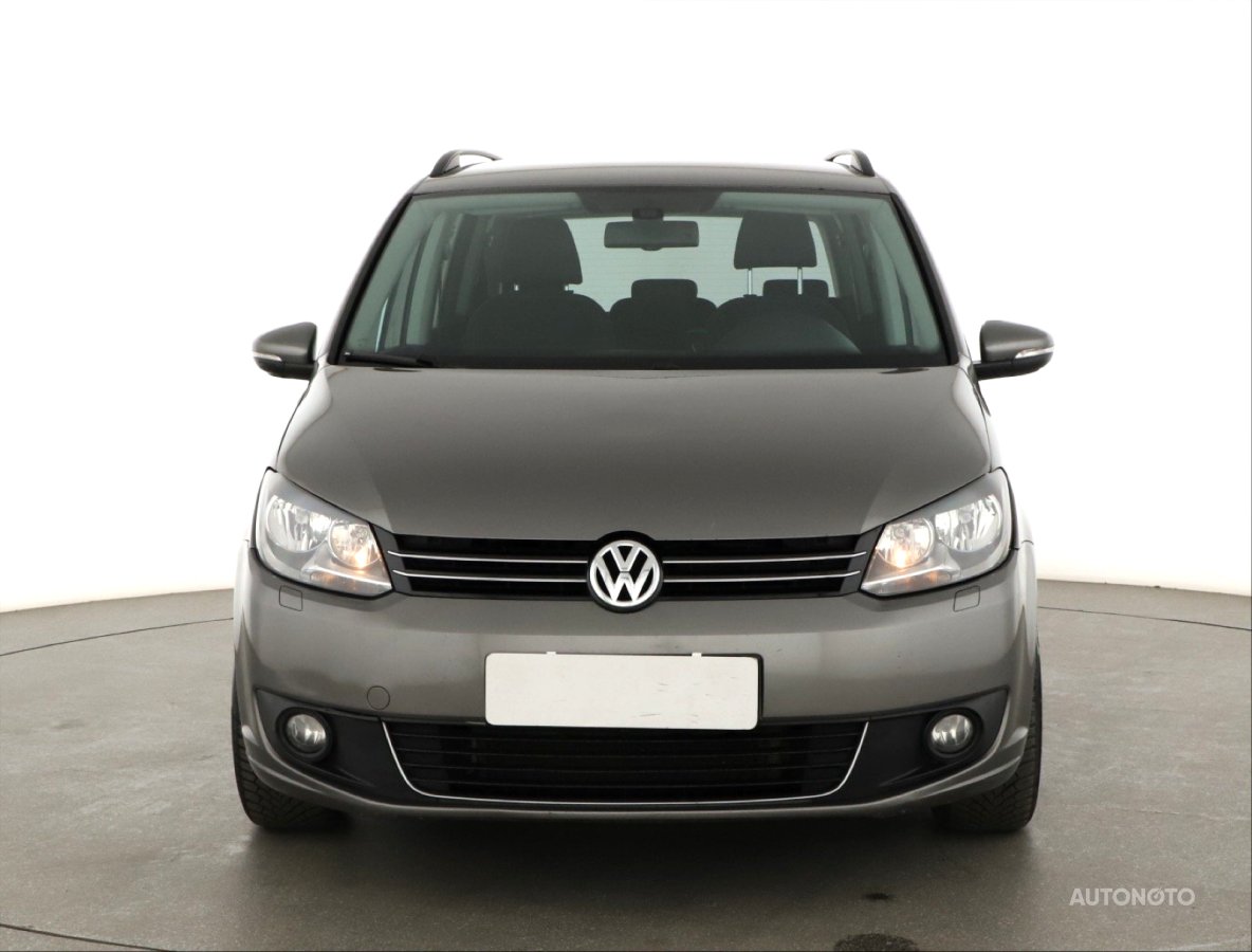 Volkswagen Touran, 2011 - pohled č. 2