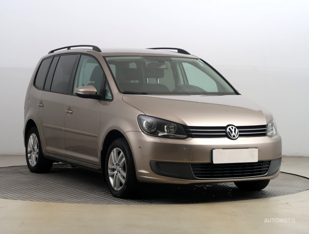 Volkswagen Touran, 2011 - pohled č. 1