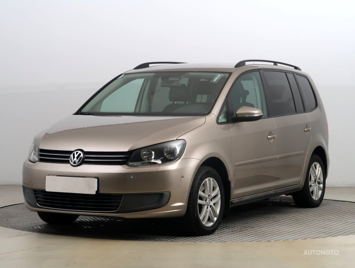 Volkswagen Touran, 2011 - pohled č. 3