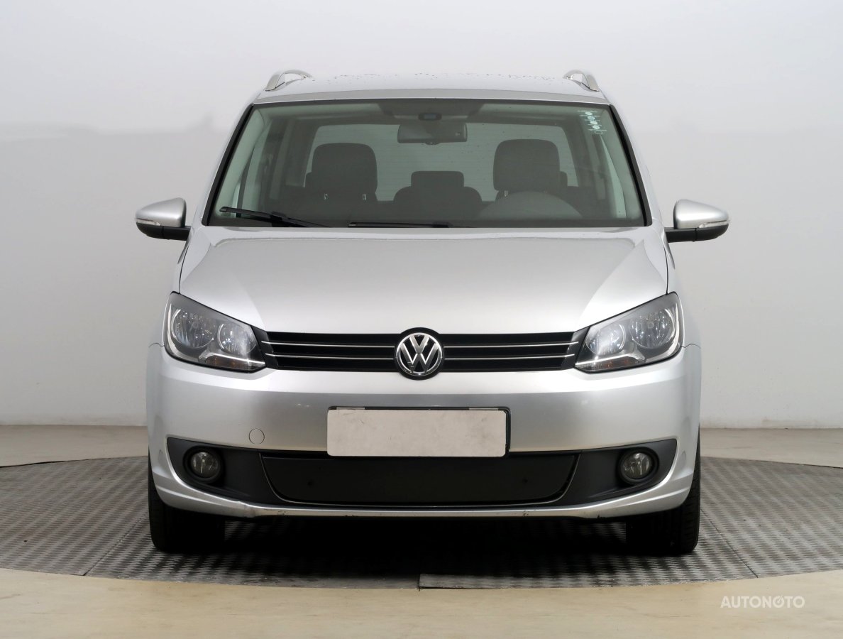 Volkswagen Touran, 2015 - pohled č. 2