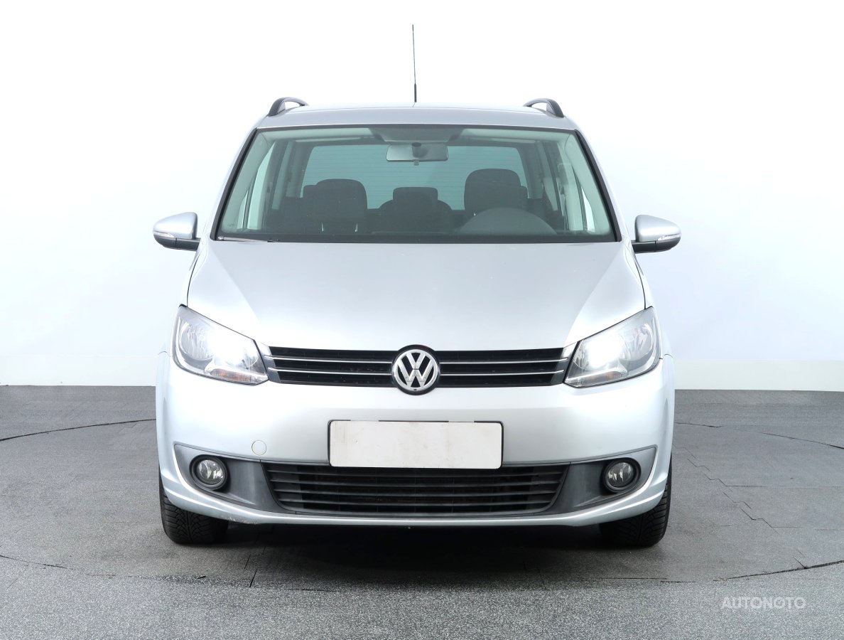 Volkswagen Touran, 2012 - pohled č. 2