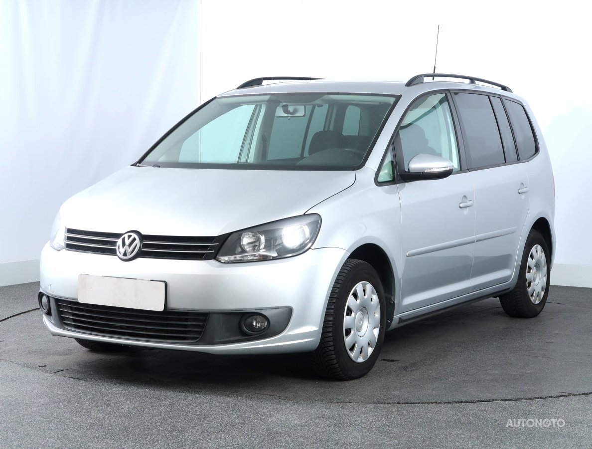 Volkswagen Touran, 2012 - pohled č. 3