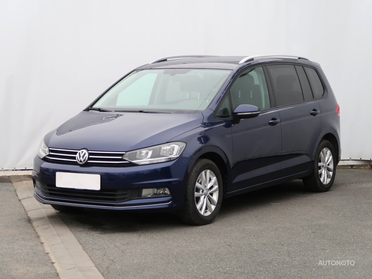 Volkswagen Touran, 2017 - pohled č. 3