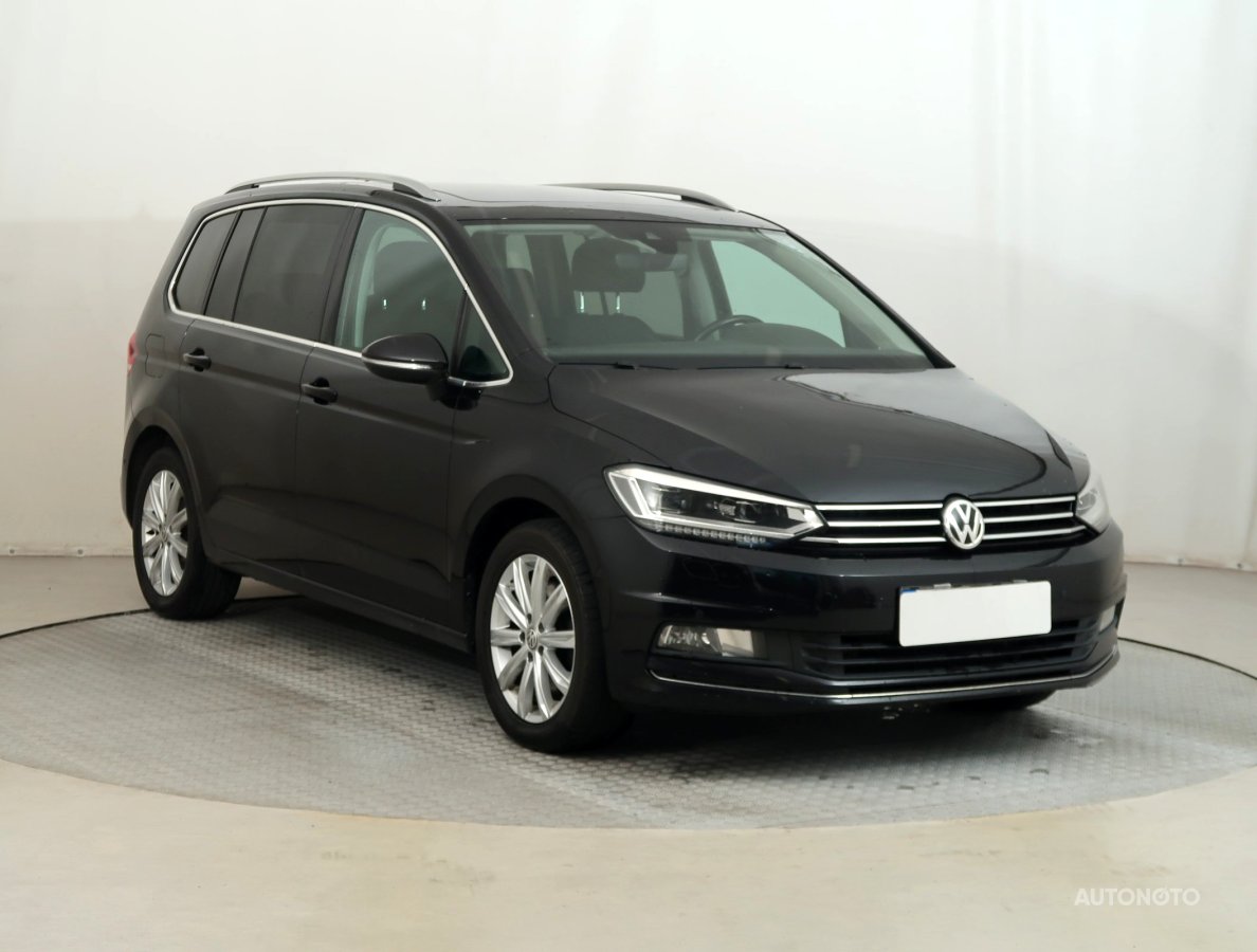 Volkswagen Touran, 2016 - celkový pohled