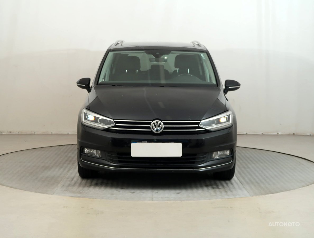 Volkswagen Touran, 2016 - pohled č. 2