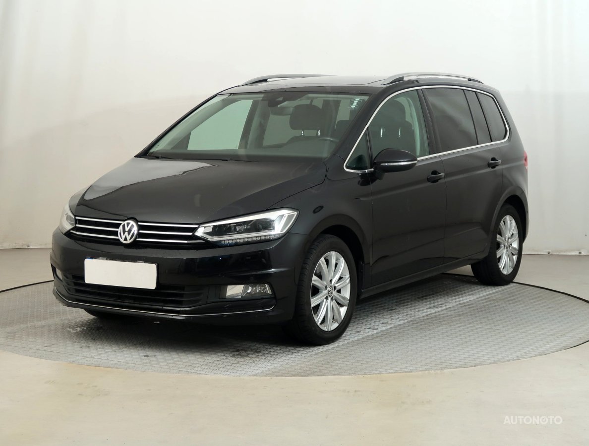 Volkswagen Touran, 2016 - pohled č. 3