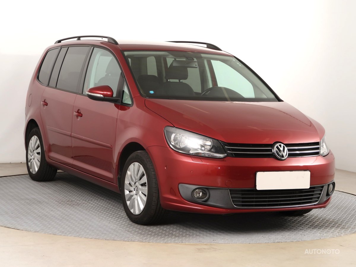 Volkswagen Touran, 2011 - celkový pohled