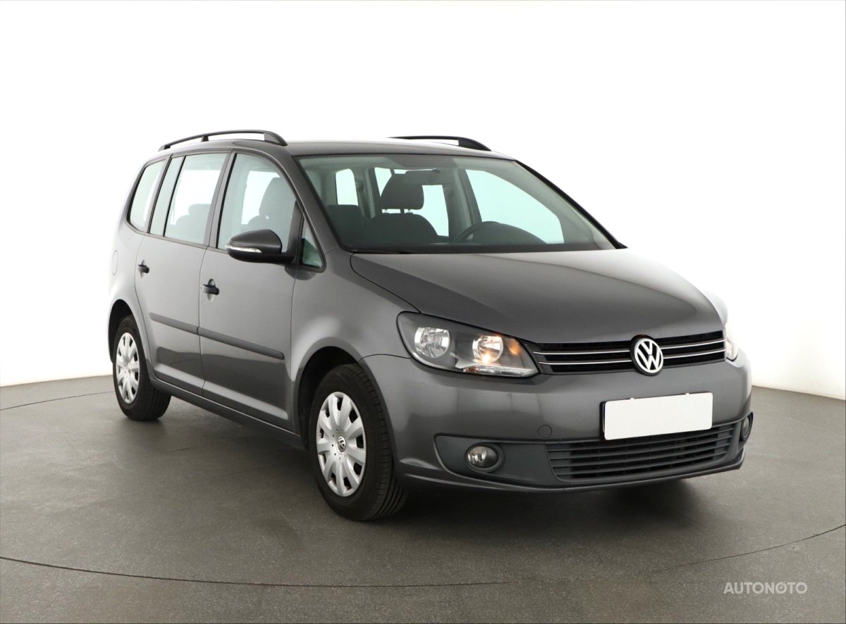 Volkswagen Touran, 2011 - celkový pohled