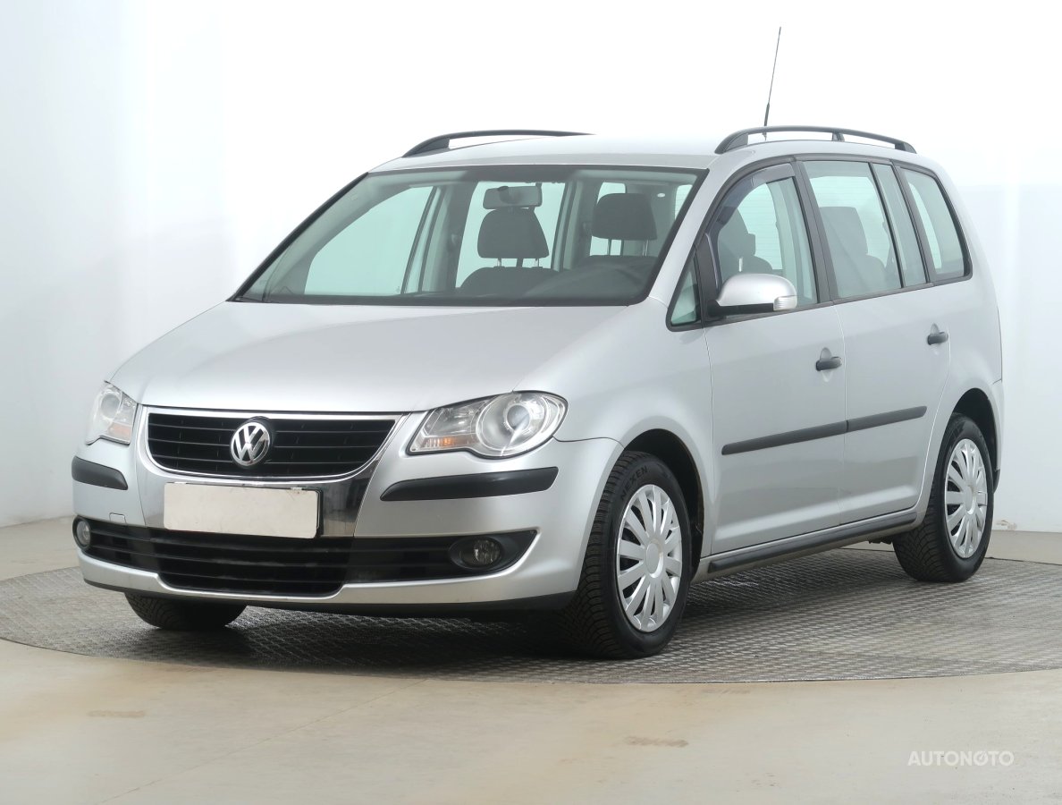Volkswagen Touran, 2009 - pohled č. 3