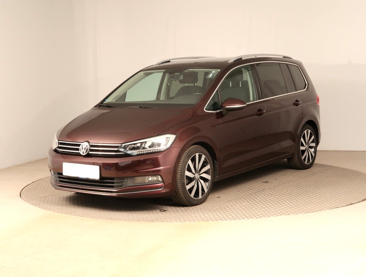 Volkswagen Touran, 2018 - pohled č. 3