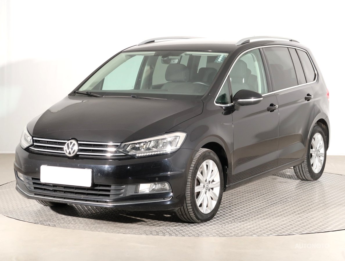 Volkswagen Touran, 2016 - pohled č. 3