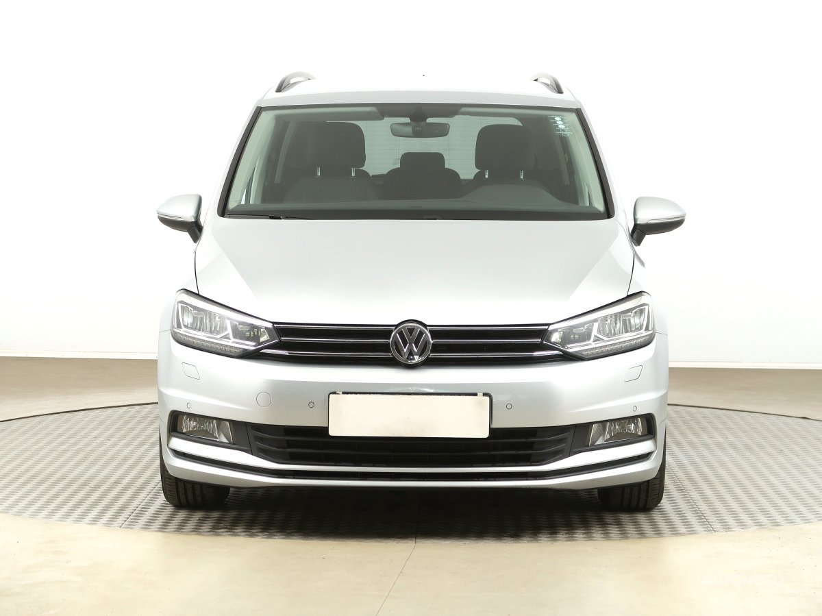 Volkswagen Touran, 2016 - pohled č. 2