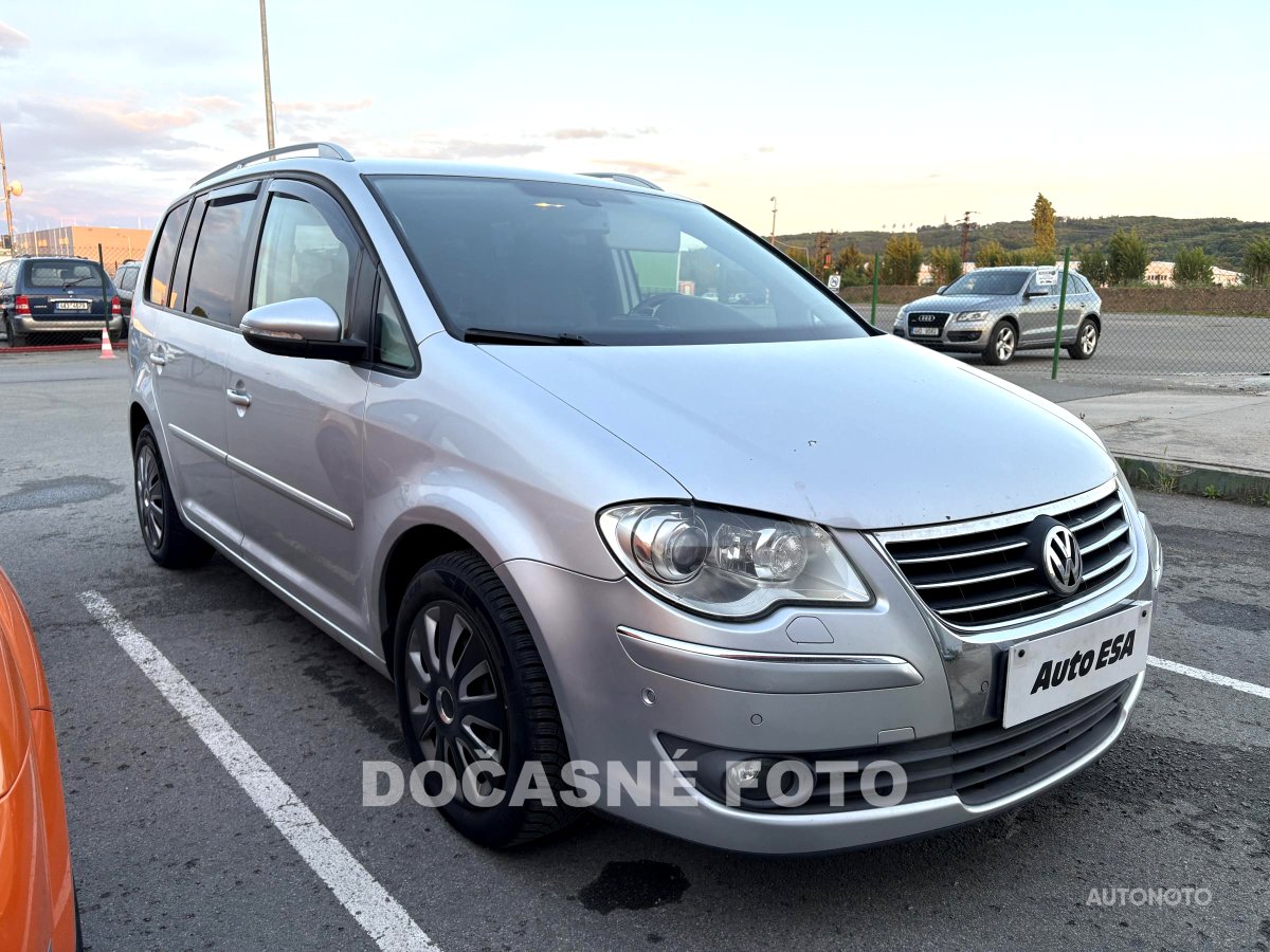 Volkswagen Touran, 2009 - celkový pohled