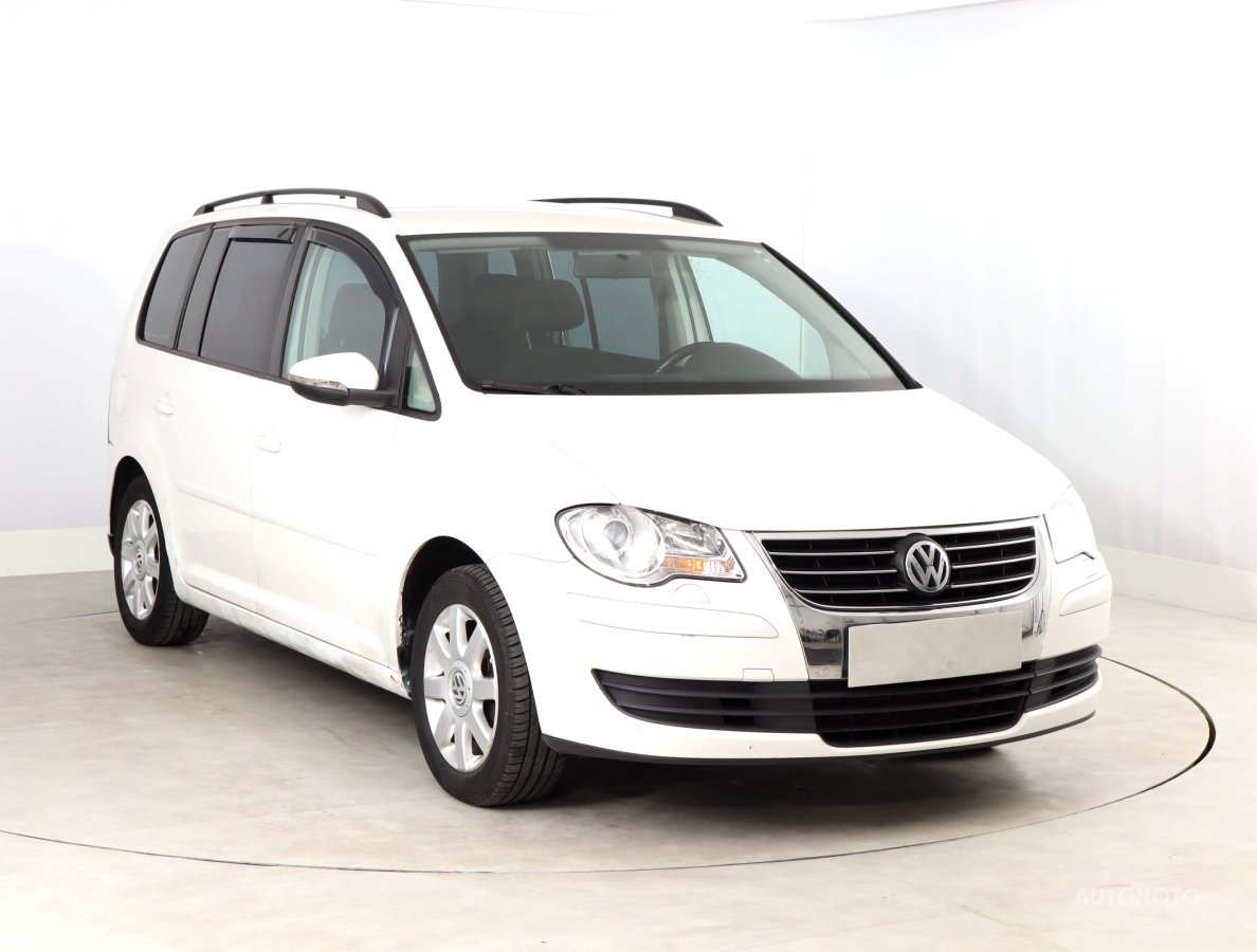 Volkswagen Touran, 2009 - celkový pohled