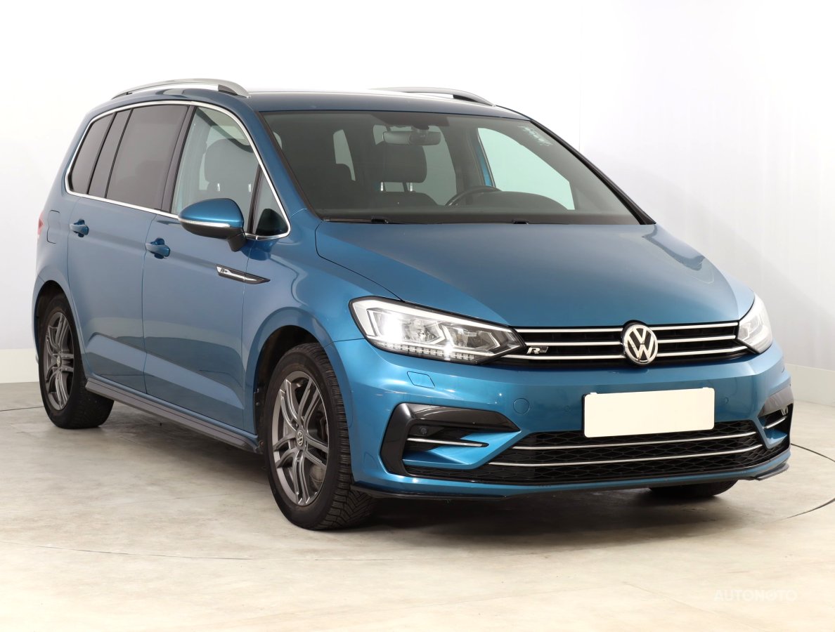 Volkswagen Touran, 2016 - celkový pohled