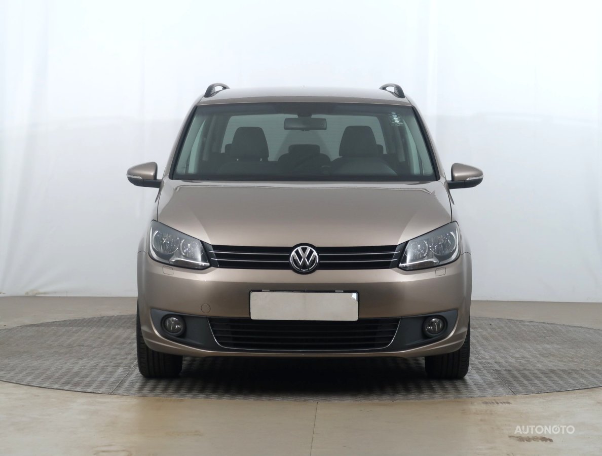Volkswagen Touran, 2012 - pohled č. 2
