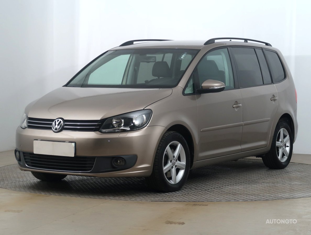 Volkswagen Touran, 2012 - pohled č. 3