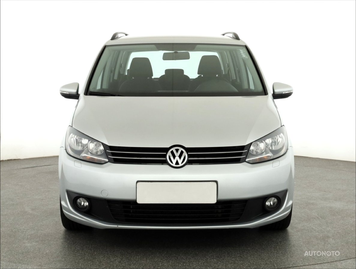 Volkswagen Touran, 2012 - pohled č. 2
