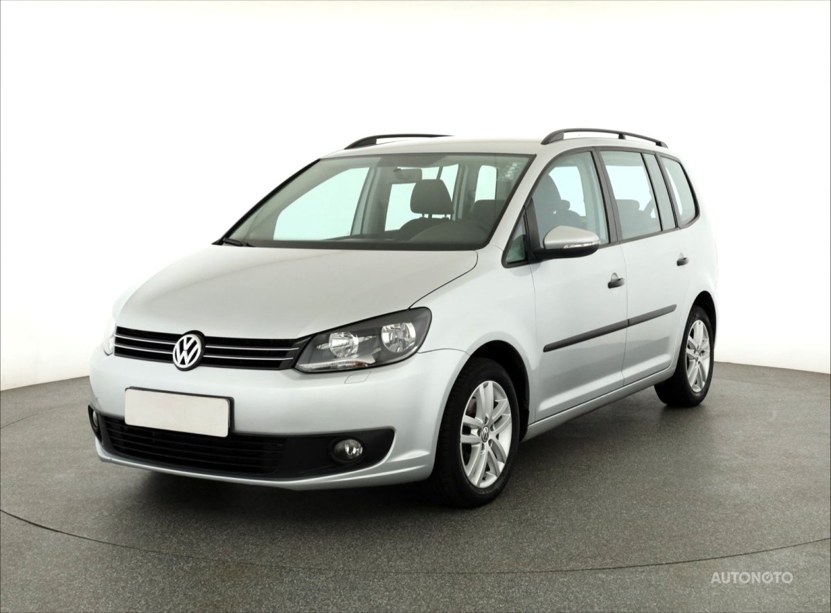 Volkswagen Touran, 2012 - pohled č. 3
