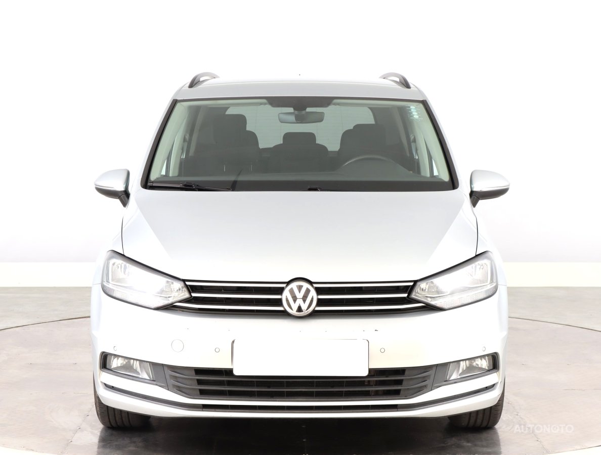 Volkswagen Touran, 2016 - pohled č. 2