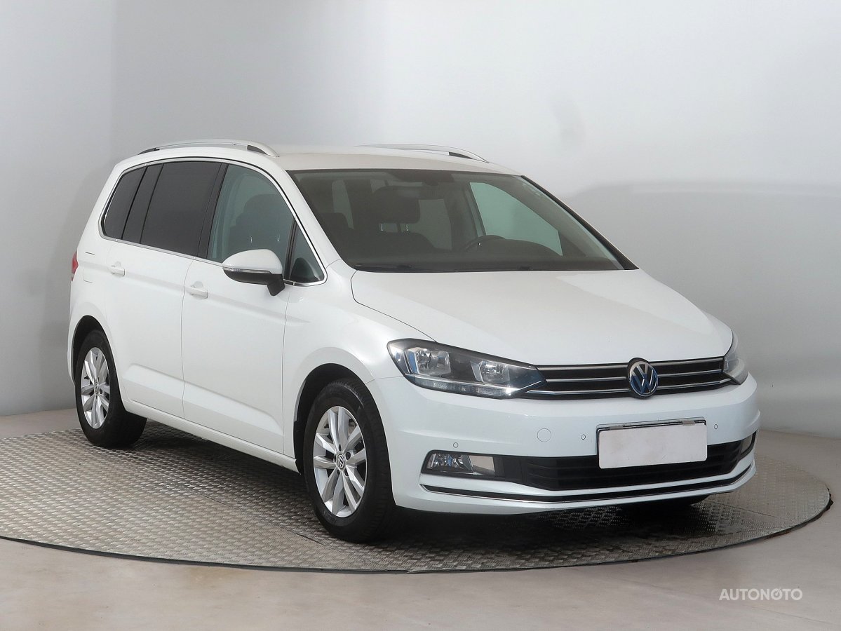 Volkswagen Touran, 2016 - celkový pohled