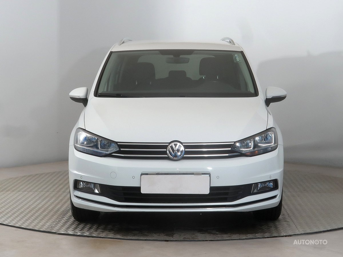 Volkswagen Touran, 2016 - pohled č. 2