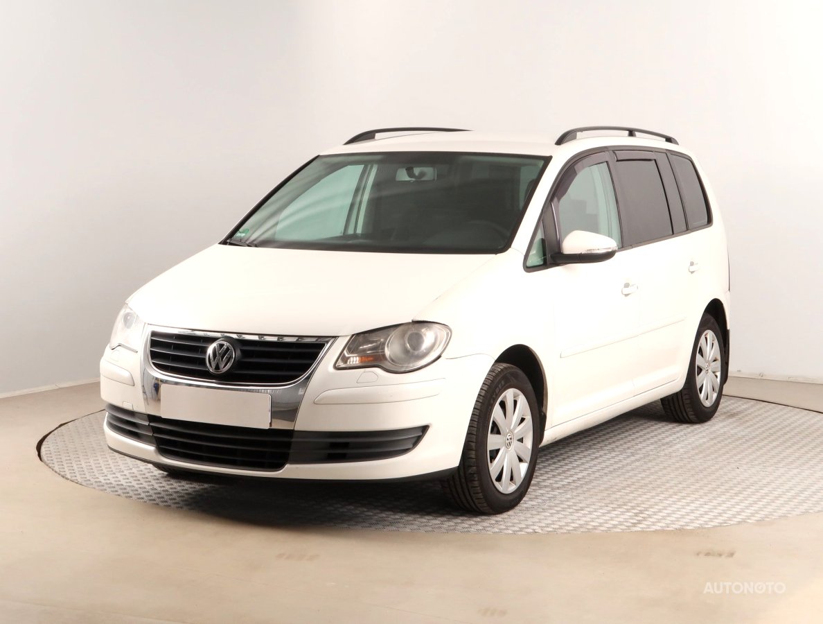 Volkswagen Touran, 2010 - pohled č. 3