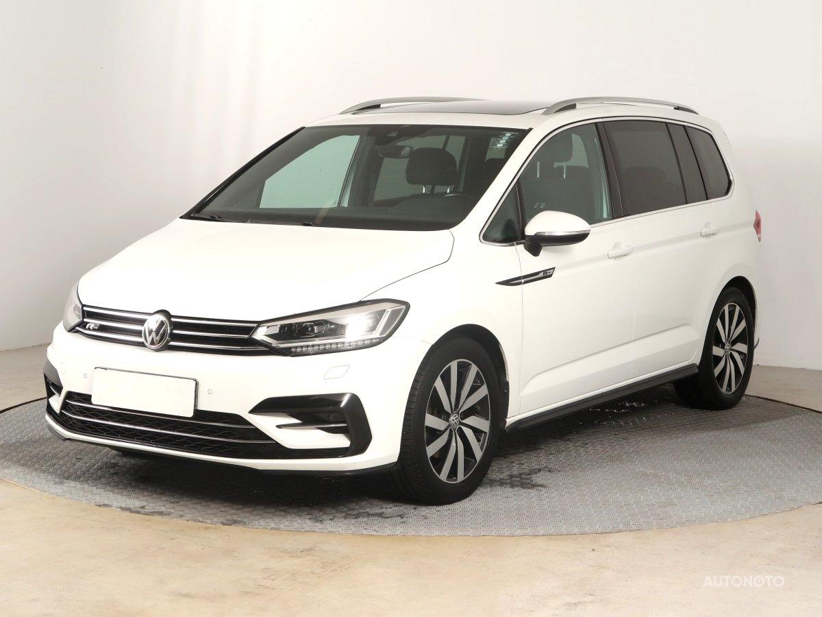 Volkswagen Touran, 2016 - pohled č. 3