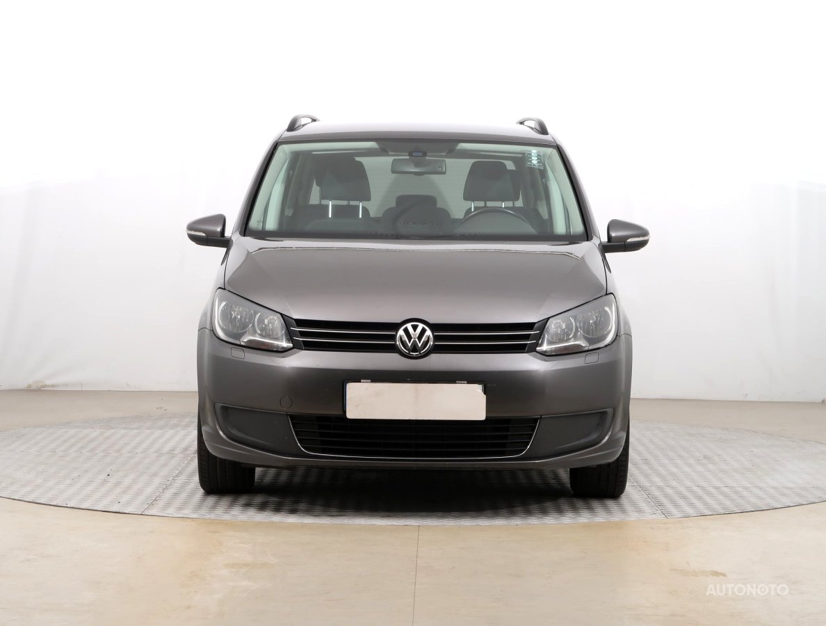 Volkswagen Touran, 2011 - pohled č. 2