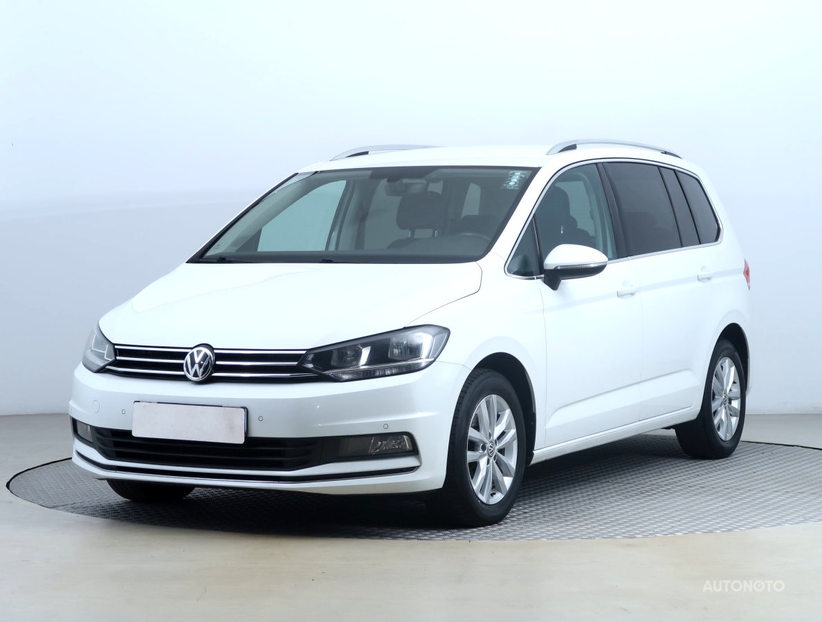 Volkswagen Touran, 2018 - pohled č. 3