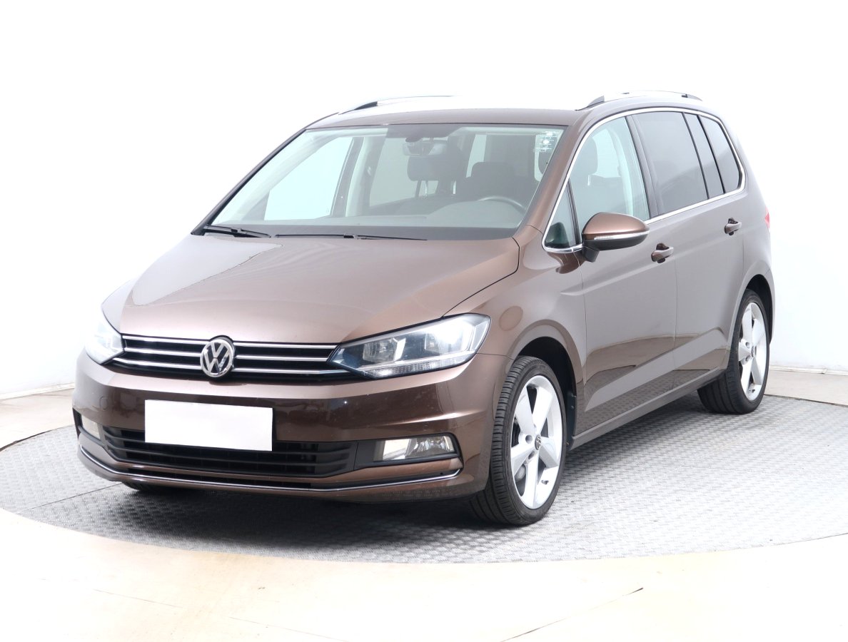 Volkswagen Touran, 2016 - pohled č. 3