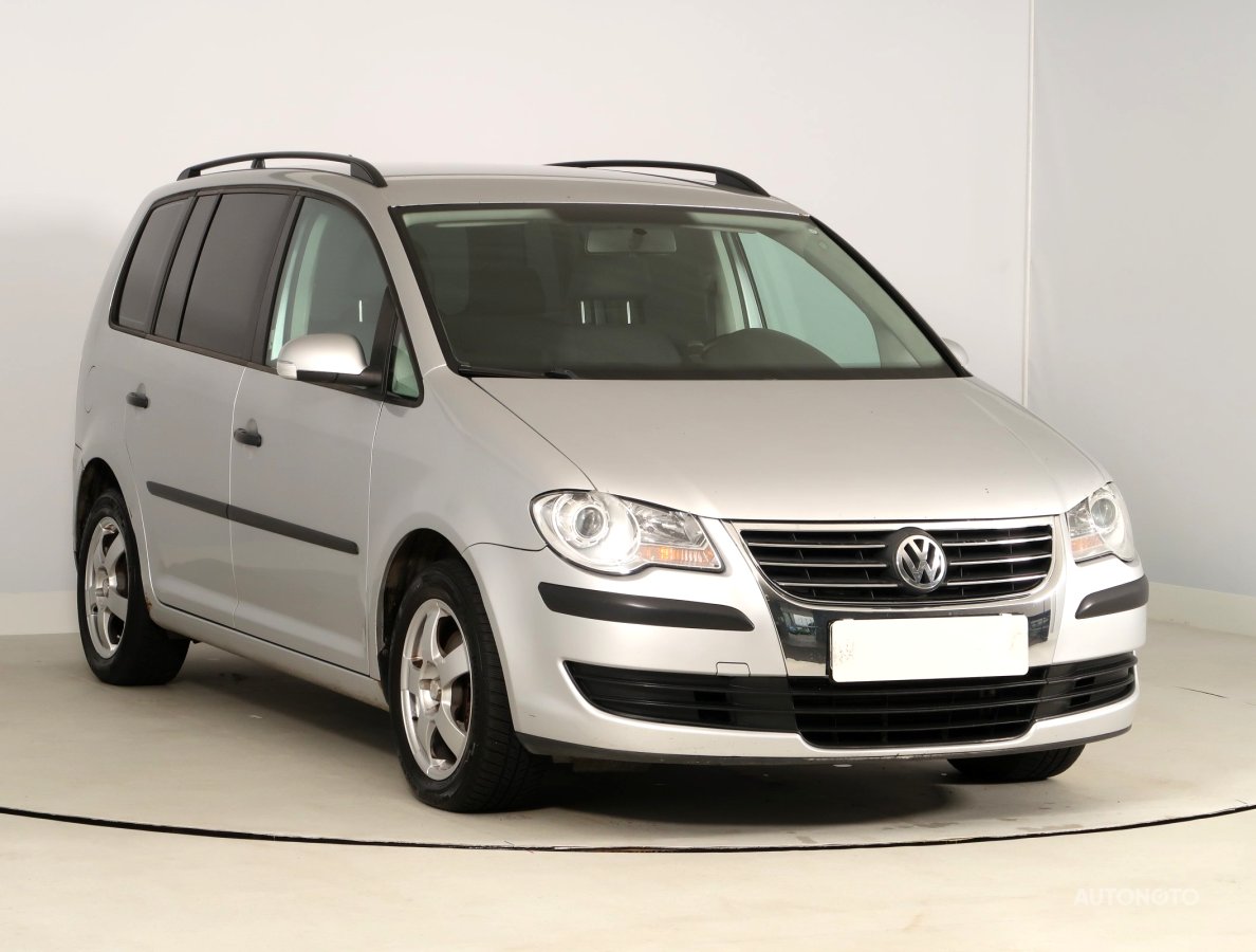 Volkswagen Touran, 2008 - celkový pohled