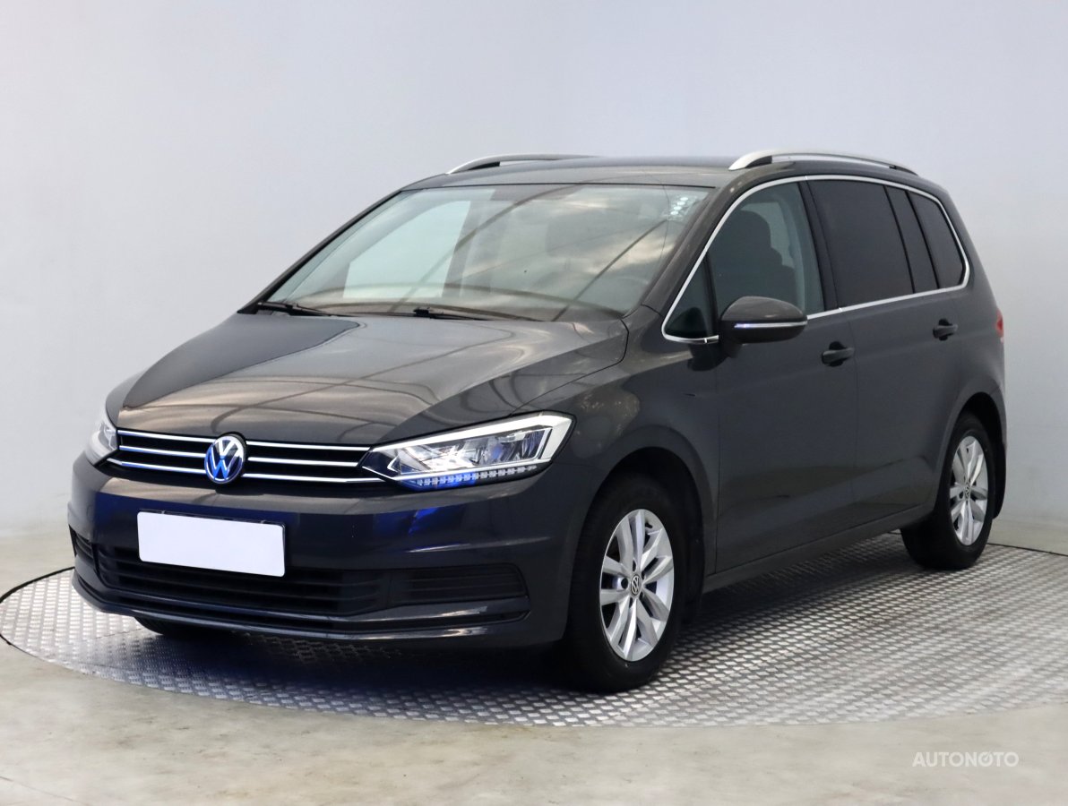 Volkswagen Touran, 2018 - pohled č. 3